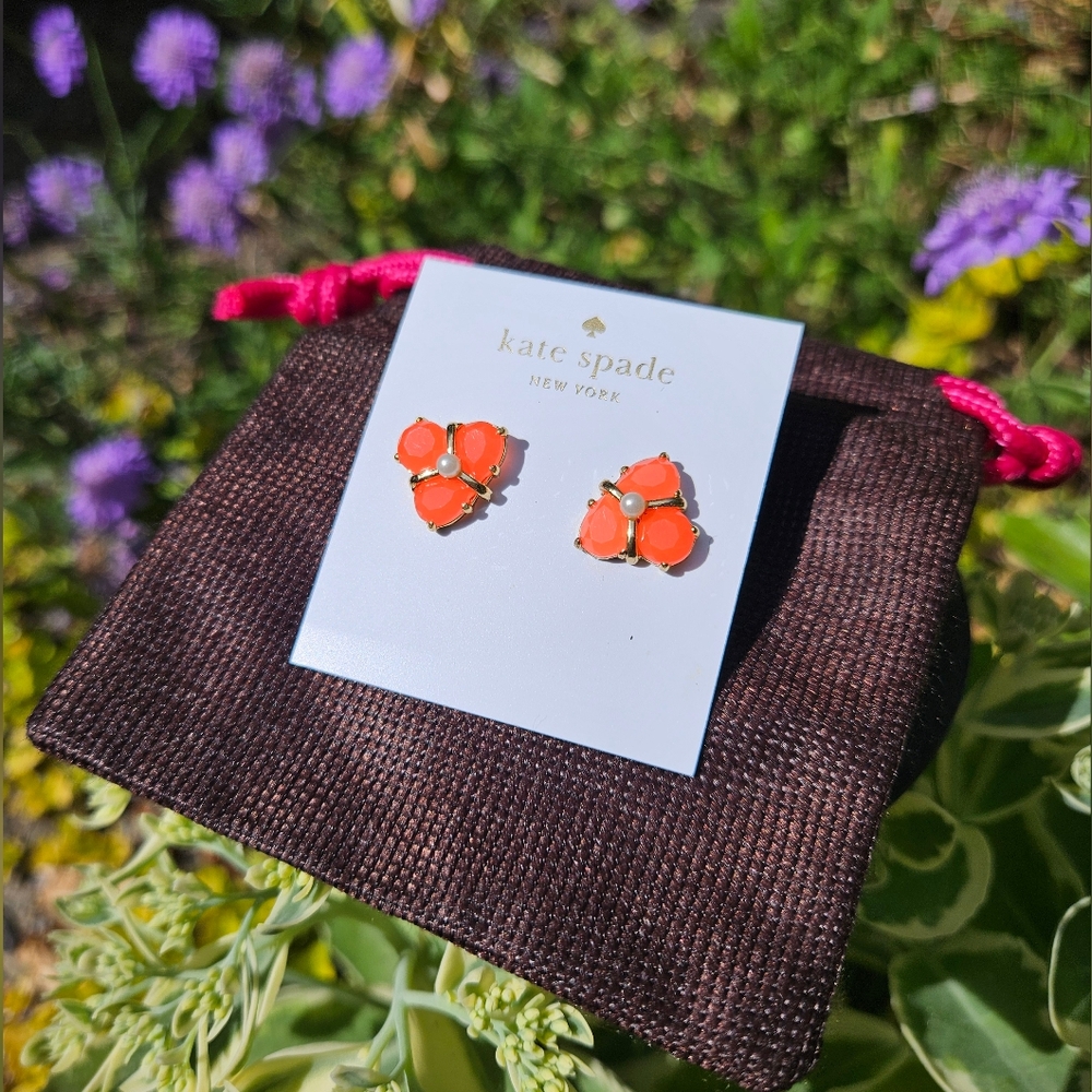kate spade Coral Crystal Cluster Stud Earrings Faux Pearl 14k Gold Plated NWT - Picture 2 of 12